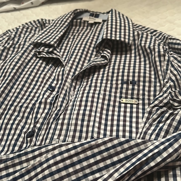 Hugo boss butten up - Picture 3 of 3